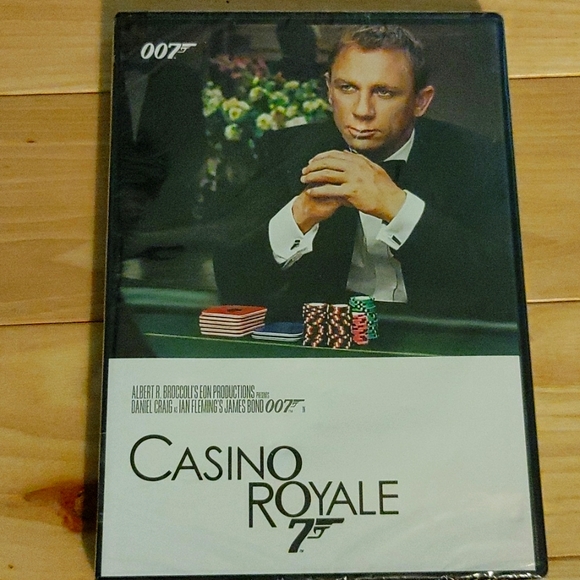 NWT James Bond DVD - Picture 3 of 4